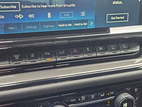 Used 2024 Chevrolet Silverado 2500 ZR2 image 27