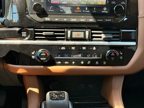 Certified 2025 Nissan Pathfinder Platinum image 31