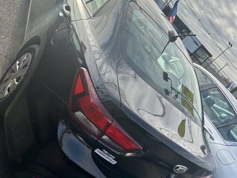 Used 2018 Kia Rio S image 3