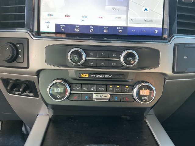 Used 2022 Ford F350 Lariat w/ Lariat Value Package AWD/4WD image 17