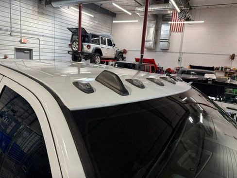Used 2021 RAM 5500 Tradesman w/ Chrome Appearance Group AWD/4WD image 8