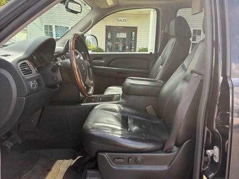 Used 2009 GMC Yukon XL Denali AWD/4WD image 9