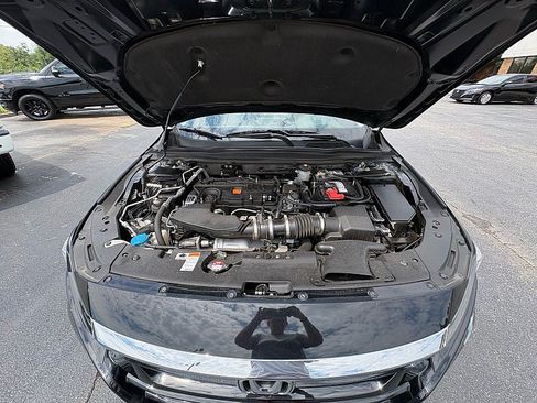 Used 2020 Honda Accord Touring image 14