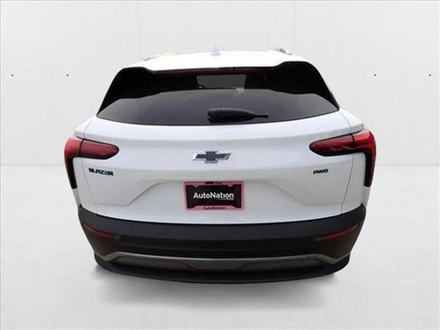 New 2025 Chevrolet Blazer EV LT w/ Super Cruise Package AWD/4WD image 3