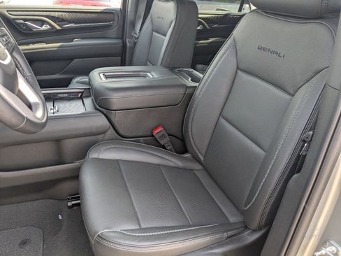 Used 2024 GMC Yukon XL Denali image 49