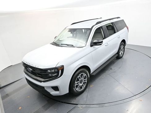 New 2026 Ford Expedition Active RWD image 23
