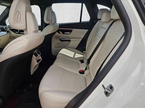 Used 2024 Mercedes-Benz GLC 300 4MATIC image 15