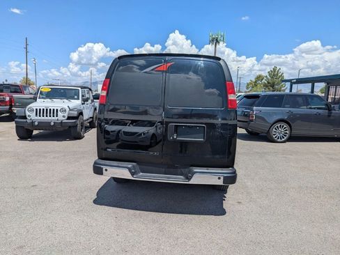 Used 2018 Chevrolet Express 2500 w/ Driver Convenience Package image 7