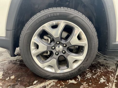 Used 2021 Jeep Compass Limited AWD/4WD image 26