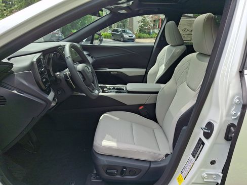 New 2026 Lexus RX 350h AWD/4WD image 9