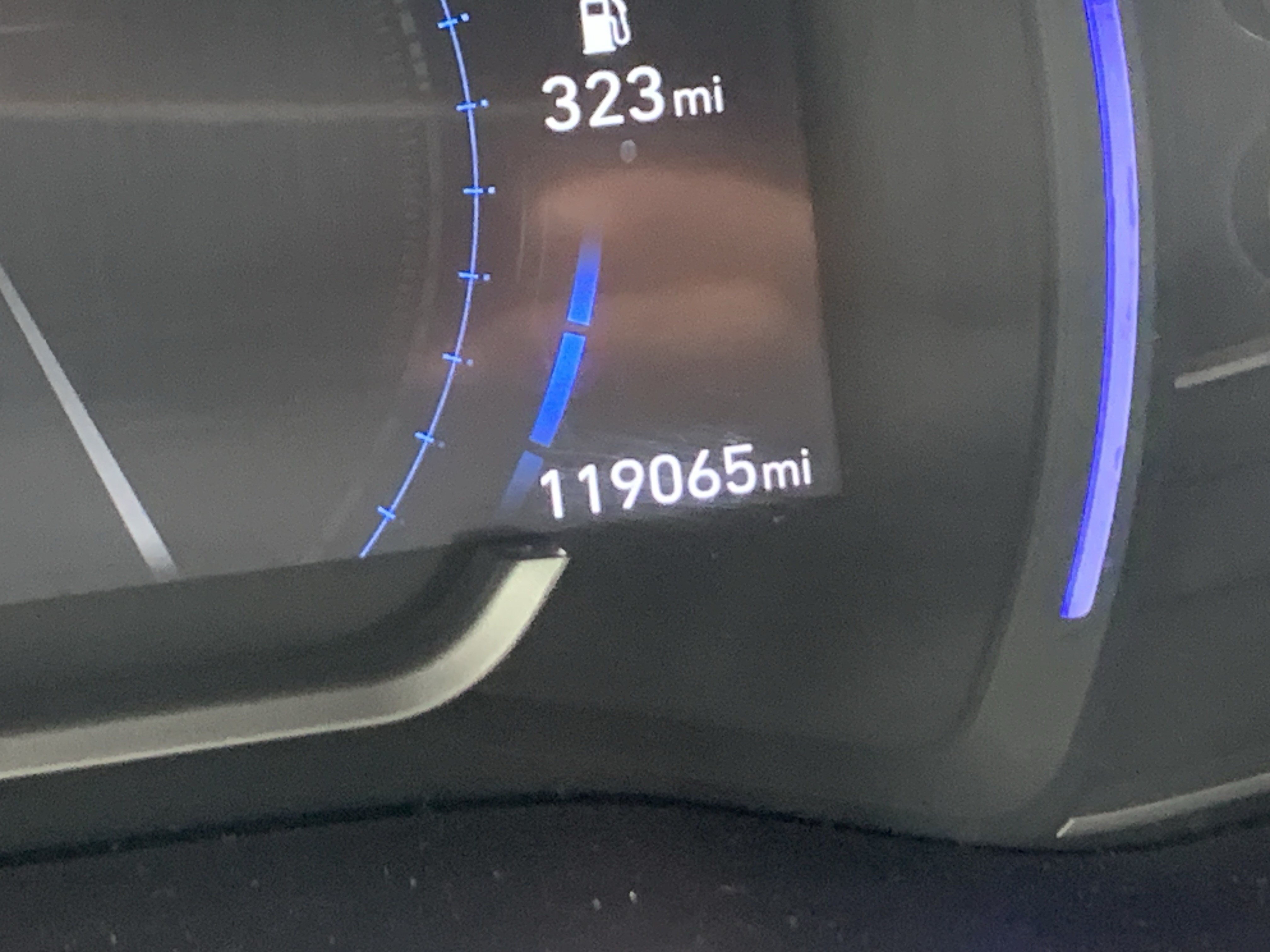 Used 2019 Hyundai Santa Fe FWD image 22