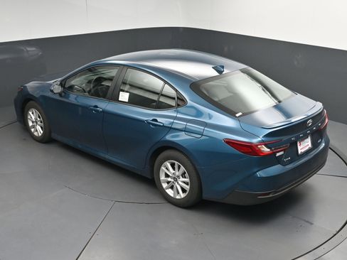 Certified 2025 Toyota Camry LE w/ Convenience Package image 37