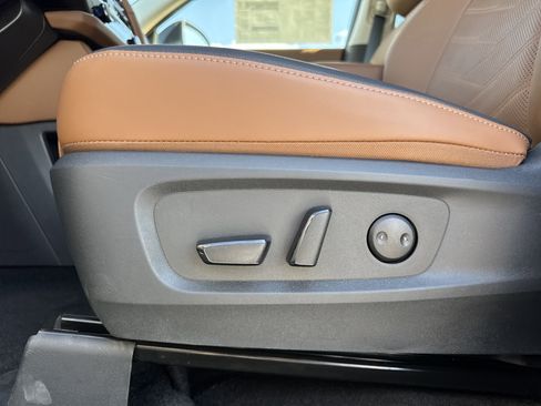 New 2025 Nissan Pathfinder Platinum w/ Cargo Package image 12