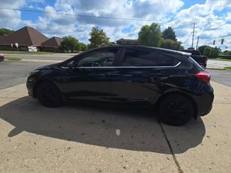 Used 2017 Chevrolet Cruze LT image 1