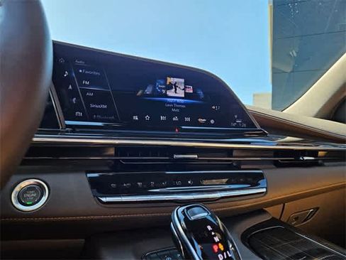 Used 2024 Cadillac Escalade Sport w/ LPO, ONYX Package image 30