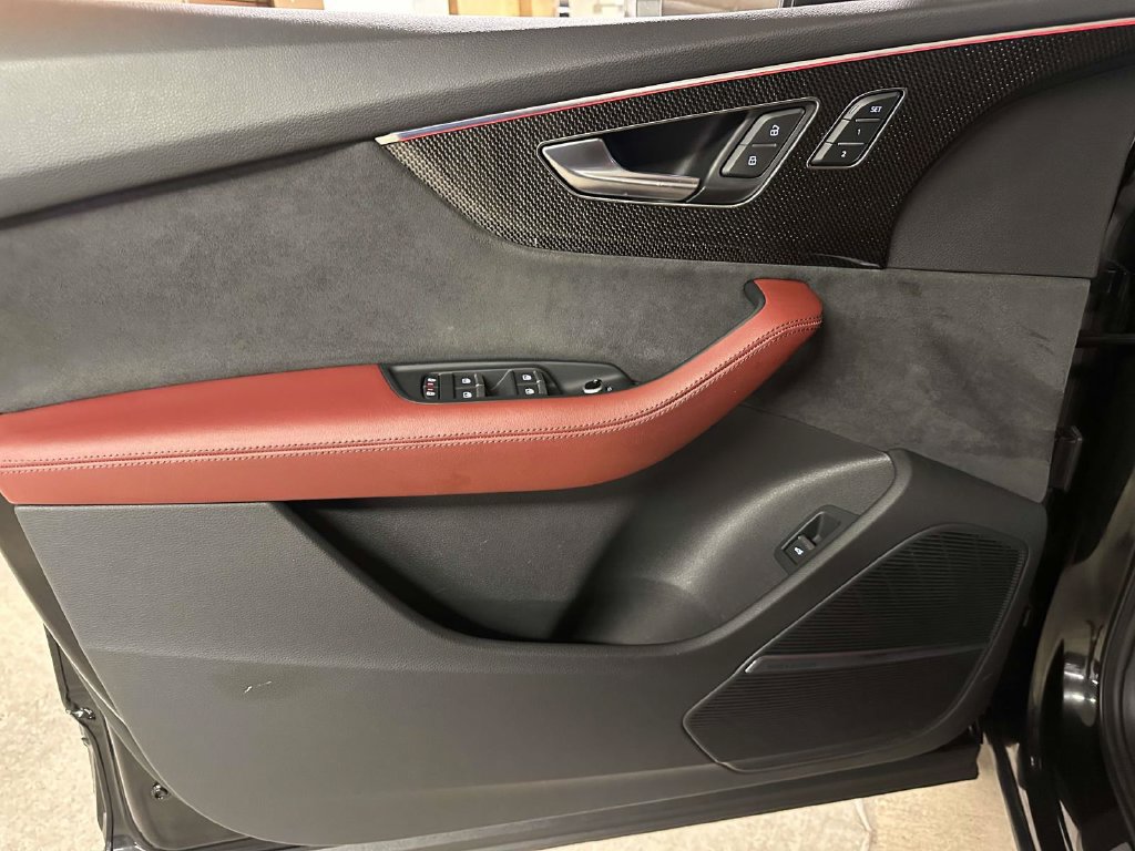 Used 2023 Audi SQ7 Prestige w/ Sport Package AWD/4WD image 20