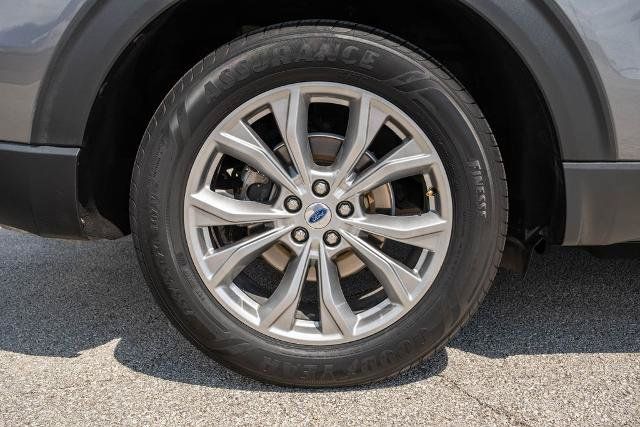 Certified 2023 Ford Explorer XLT w/ Equipment Group 202A RWD image 10