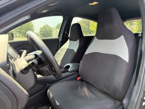 Used 2019 Honda HR-V Sport image 8