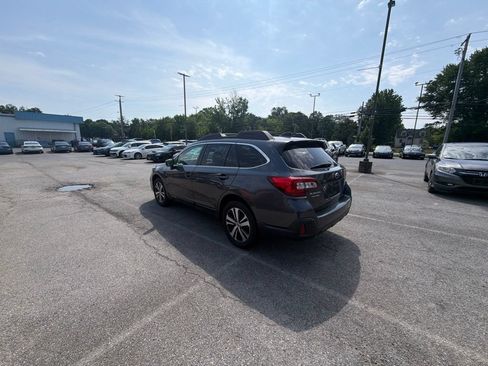 Used 2018 Subaru Outback 2.5i Limited AWD/4WD image 7