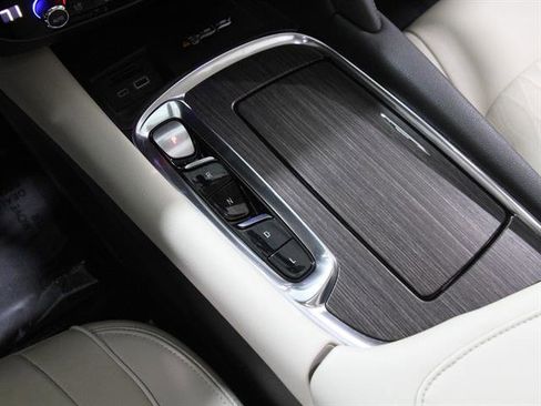 Used 2022 Buick Enclave Avenir w/ Avenir Technology Package image 16