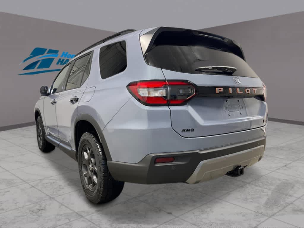 New 2026 Honda Pilot TrailSport image 3