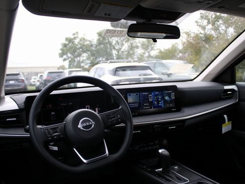 New 2026 Nissan Kicks SV w/ SV Premium Package image 9