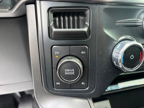 Used 2025 Ford F150 Lariat AWD/4WD image 27