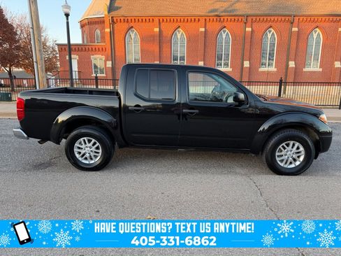 Used 2019 Nissan Frontier SV image 7