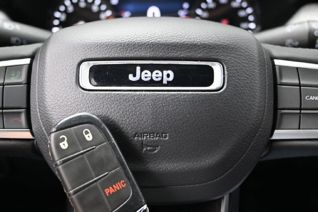 Certified 2024 Jeep Compass Latitude AWD/4WD image 43