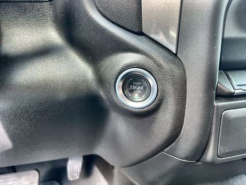 Used 2025 Chevrolet Silverado 1500 Custom RWD image 16