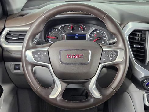 Used 2023 GMC Acadia SLT image 19