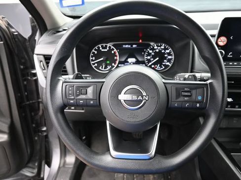 Used 2024 Nissan Rogue SV FWD image 21