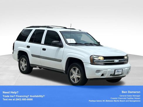 Used 2005 Chevrolet TrailBlazer LS w/ LS Preferred Equipment Group RWD image 3