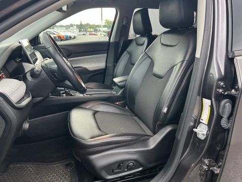 Used 2022 Jeep Compass Latitude w/ Convenience Group AWD/4WD image 11