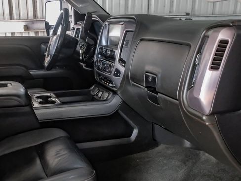 Used 2017 GMC Sierra 2500 SLT w/ All Terrain HD Package AWD/4WD image 12
