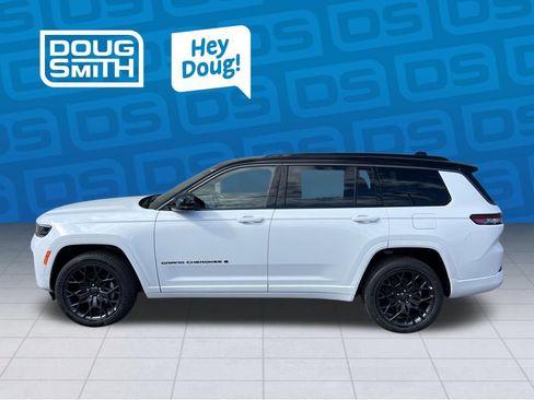 New 2026 Jeep Grand Cherokee L Summit image 3