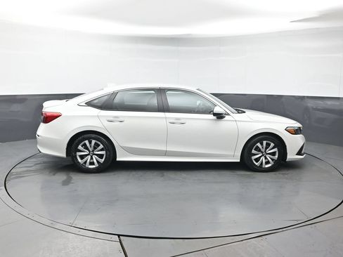 Used 2023 Honda Civic LX image 7