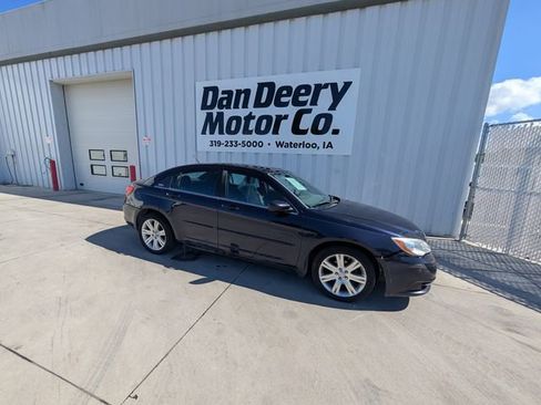 Used 2012 Chrysler 200 LX FWD image 17