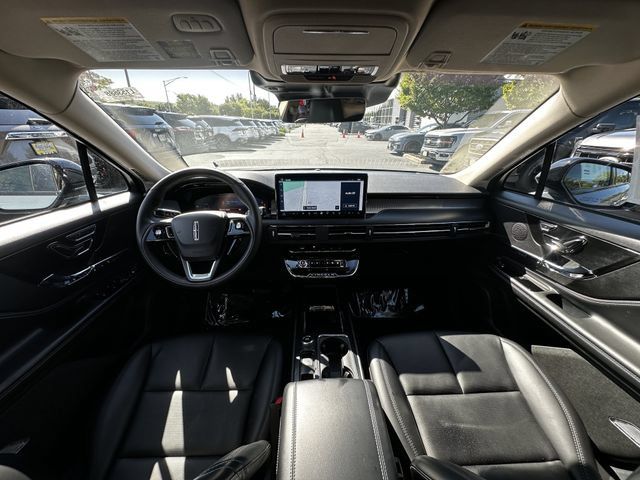 Certified 2023 Lincoln Corsair AWD w/ Equipment Group 101A image 3