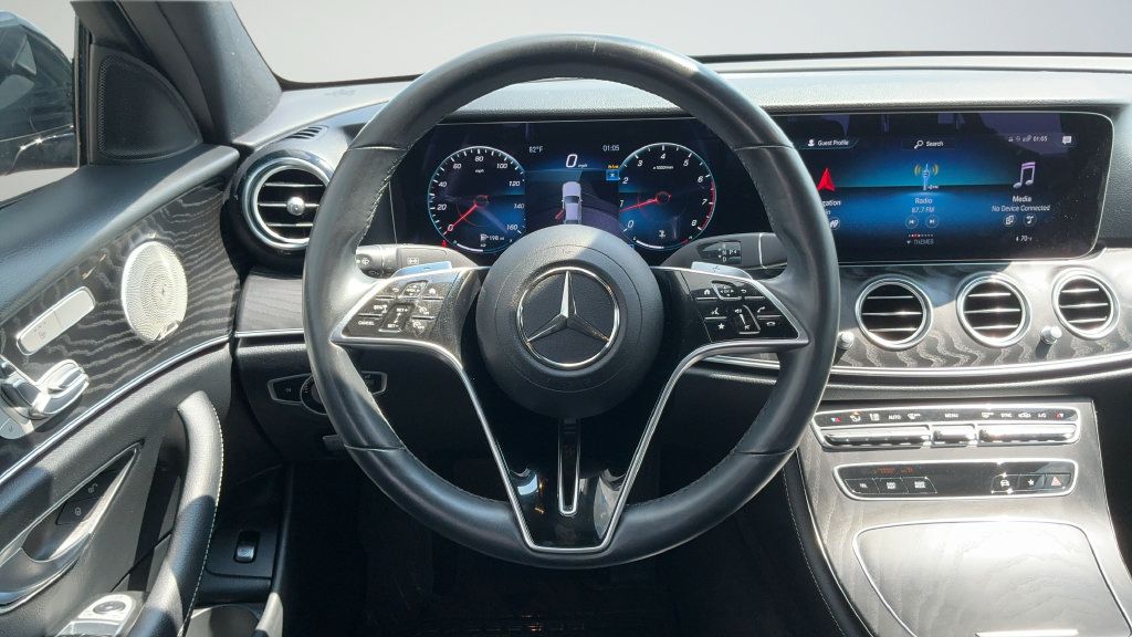 Used 2023 Mercedes-Benz E 350 4MATIC Sedan image 9