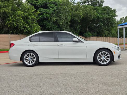 Used 2016 BMW 320i Sedan RWD image 2