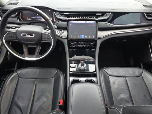 Used 2022 Jeep Grand Cherokee L Limited w/ Luxury Tech Group II image 12