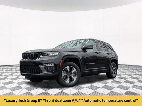 Used 2022 Jeep Grand Cherokee Limited 4xe w/ Luxury Tech Group II image 2