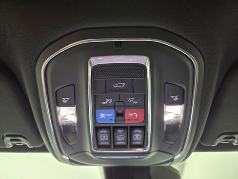 New 2026 Jeep Grand Wagoneer L Limited image 17