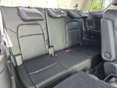 Used 2022 Nissan Pathfinder SL w/ SL Premium Package image 12