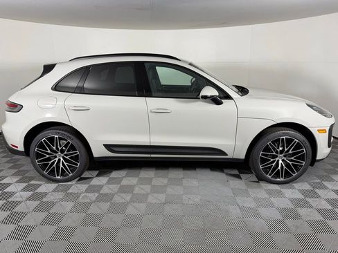 Certified 2026 Porsche Macan image 8