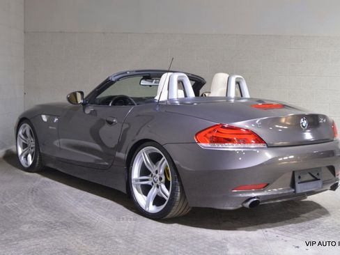 Used 2010 BMW Z4 sDrive35i image 7