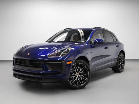 Certified 2024 Porsche Macan AWD/4WD image 1