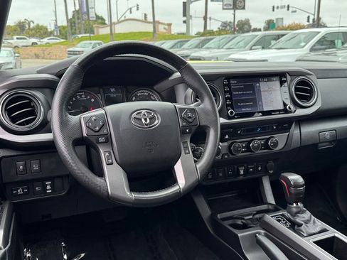 Used 2022 Toyota Tacoma TRD Pro AWD/4WD image 28