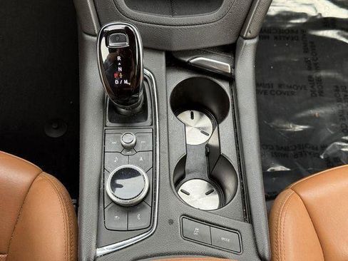 Used 2022 Cadillac XT5 Premium Luxury w/ LPO, Floor Liner Package image 20